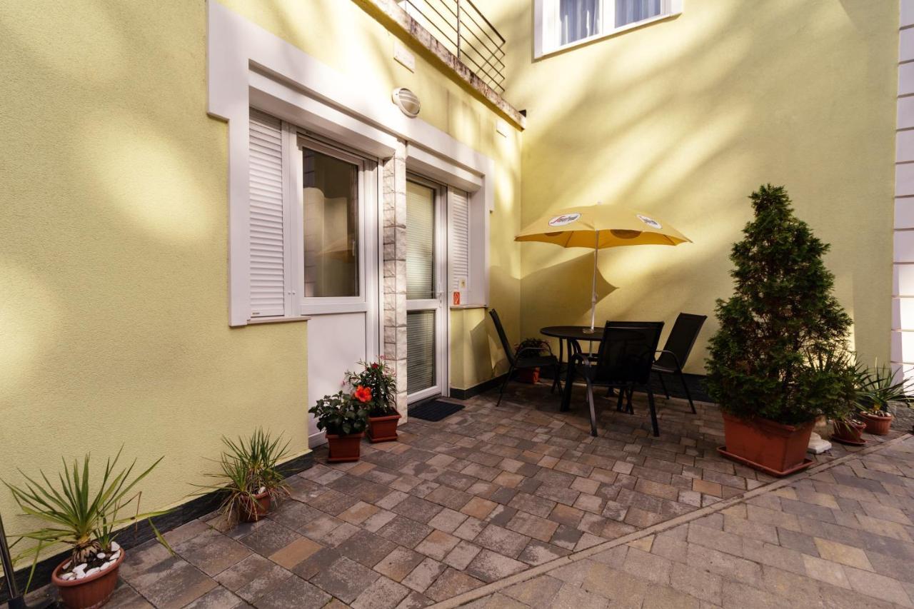 Bella Villa Siofok Exterior photo